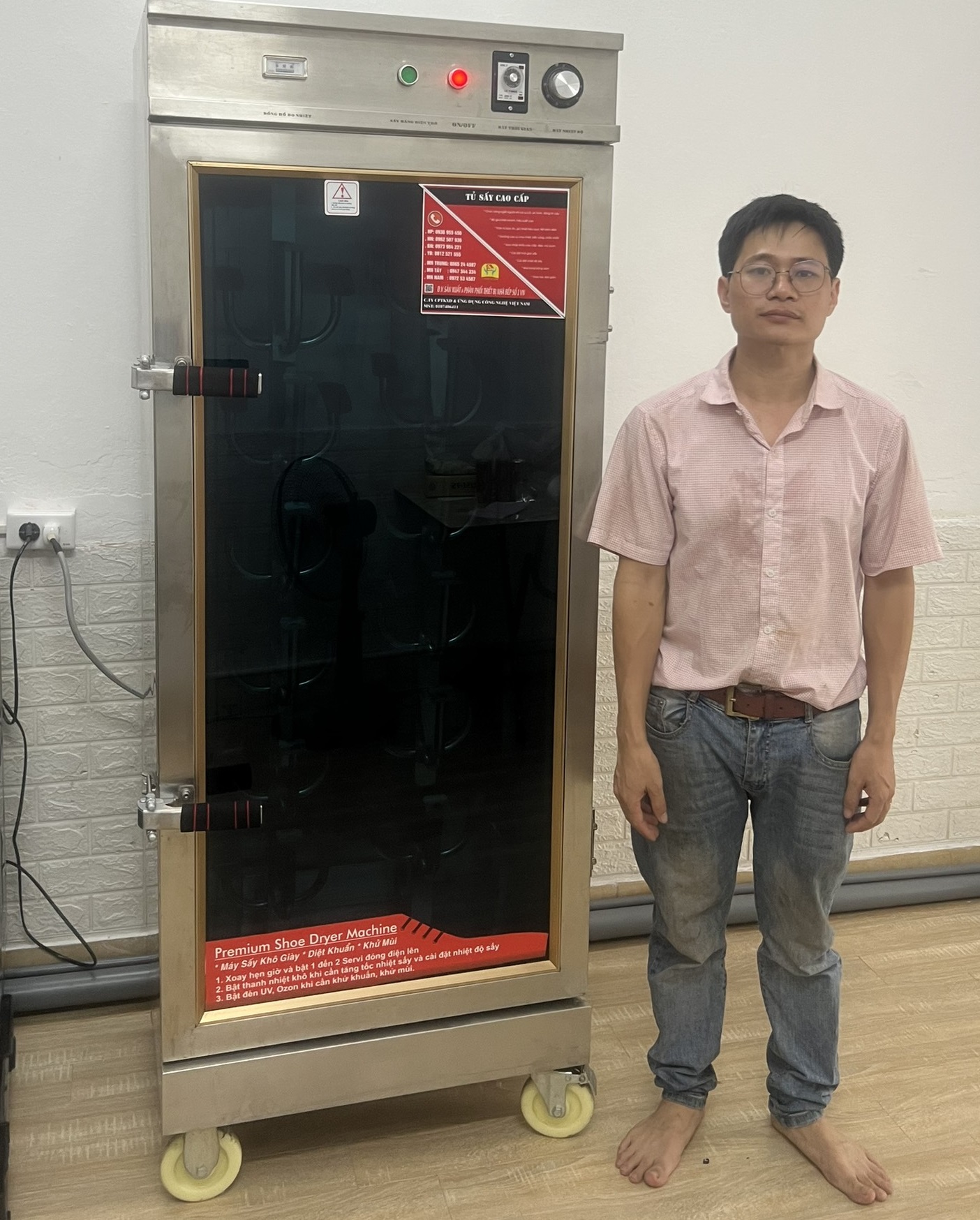 Máy Sấy Giày 1 Cánh 15 Đôi Giầy Diệt Khuẩn và Nấm Mốc Inox Điện VinSun Máy Sấy Giày 1 Cánh 15 Đôi Giầy Diệt Khuẩn và Nấm Mốc Inox Điện VinSun