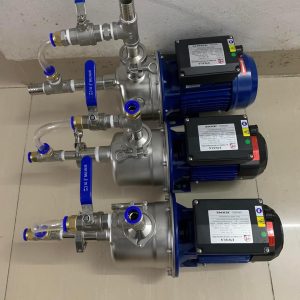 Lo-may-bom-ruou-kem-chinh-luu-luong